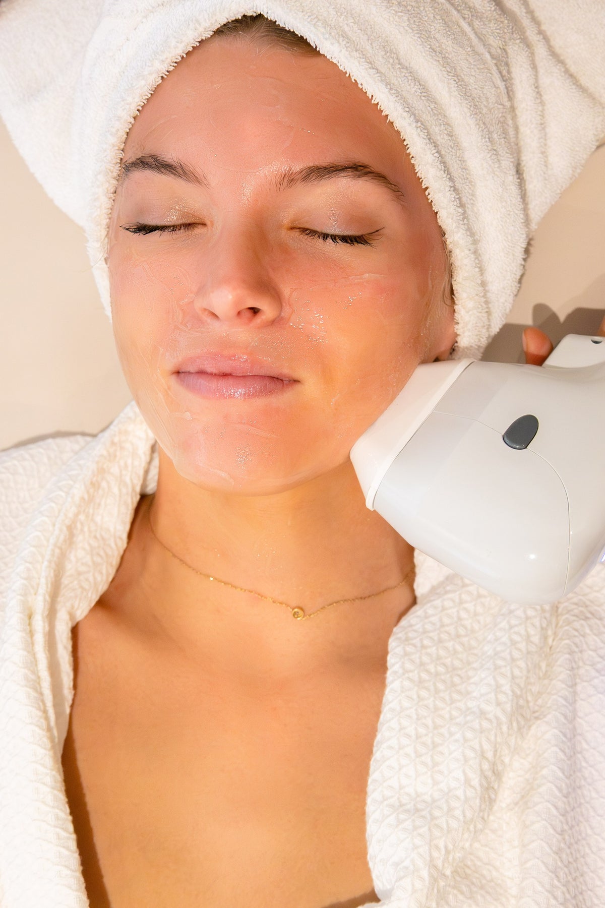 אולטרה בוסט | HIFU Skin Longevity Lift System™ - טיפול הרמת פנים, מיצוק העור ואנטי-אייג'ינג ללא ניתוח